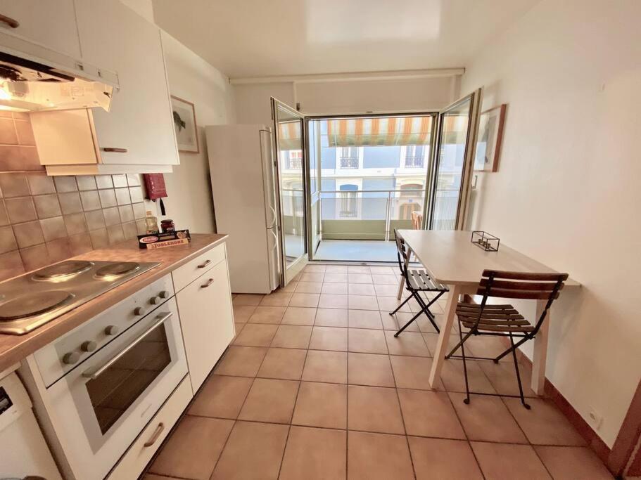 Comfortable, Very Well Located Between Train Station And Lake! Lausanne Kültér fotó